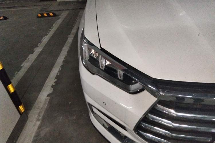 Used BYD Song Pro 2019 1.5T Automatic Luxury Model Right Front Headlight