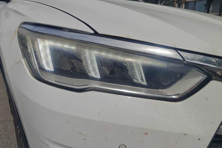 Used BYD Song Pro 2019 1.5T Automatic Luxury Model Right Front Headlight