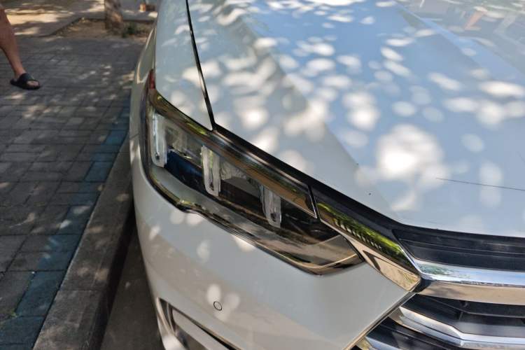 Used BYD Song Pro 2019 1.5T Automatic Luxury Model Right Front Headlight