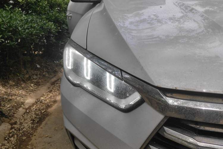 Used BYD Song Pro 2019 1.5T Automatic Elite Edition Right Front Headlight