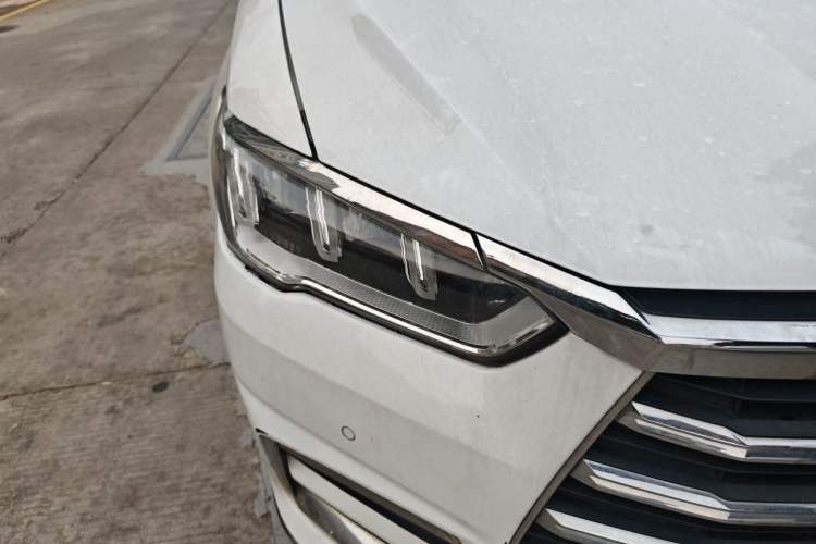 Used BYD Song Pro 2019 1.5T Automatic Luxury Model Right Front Headlight