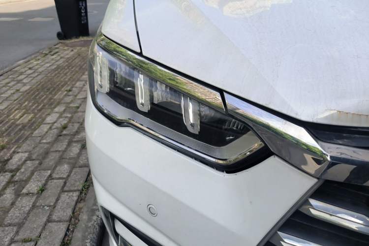 Used BYD Song Pro 2019 1.5T Automatic Luxury Model Right Front Headlight