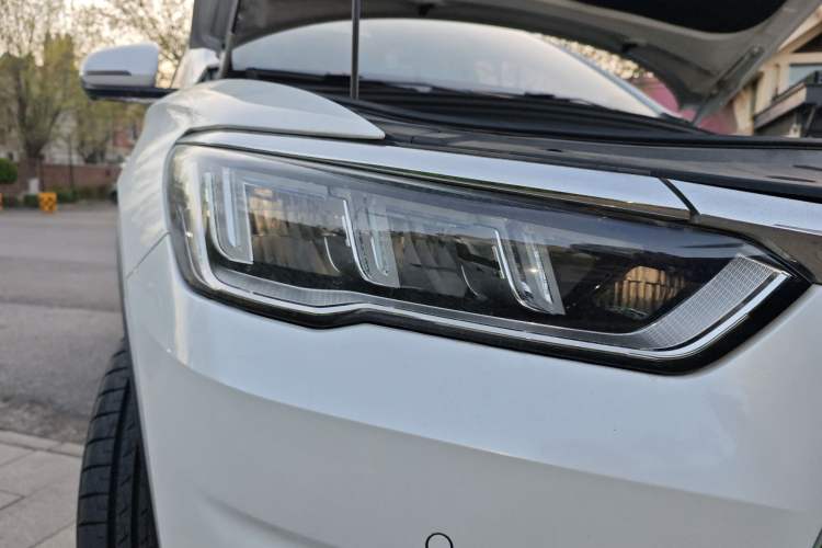 Used BYD Song Pro 2019 1.5T Automatic Luxury Model Right Front Headlight