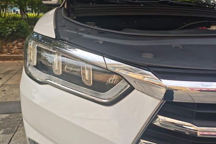 Used BYD Song Pro 2019 1.5T Automatic Elite Edition Right Front Headlight
