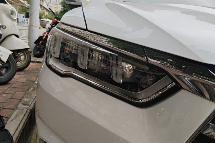 Used BYD Song Pro 2019 1.5T Automatic Elite Edition Right Front Headlight
