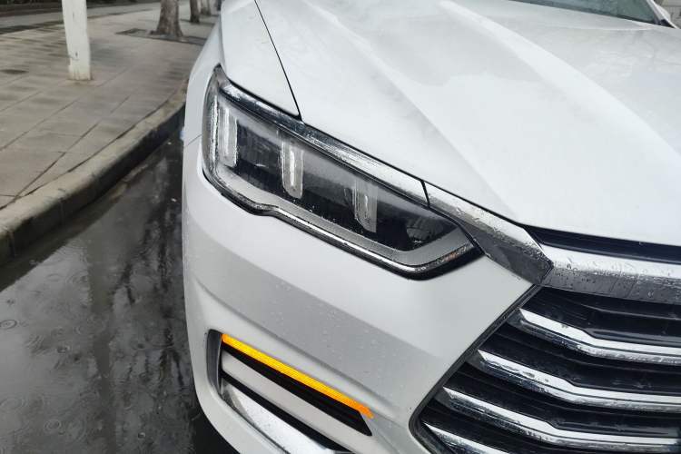 Used BYD Song Pro 2019 1.5T Automatic Elite Edition Right Front Headlight