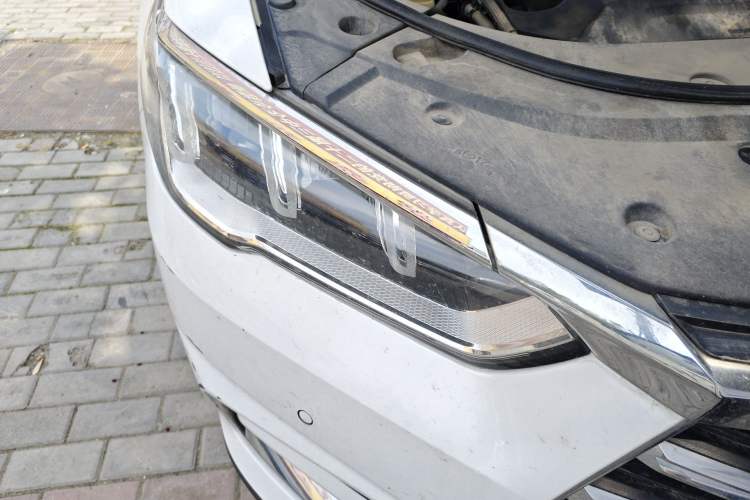 Used BYD Song Pro 2019 1.5T Automatic Luxury Model Right Front Headlight