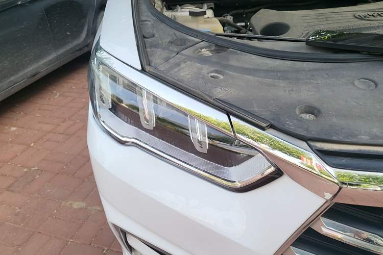 Used BYD Song Pro 2019 1.5T Automatic Elite Edition Right Front Headlight