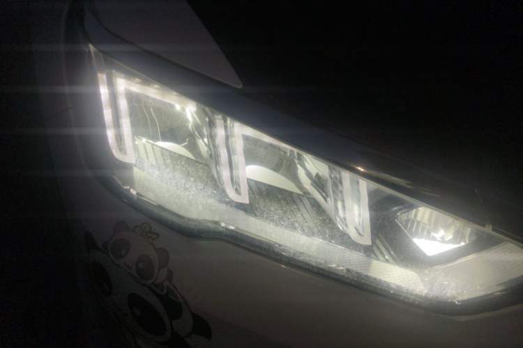 Used BYD Song Pro 2019 1.5T Automatic Elite Edition Right Front Headlight