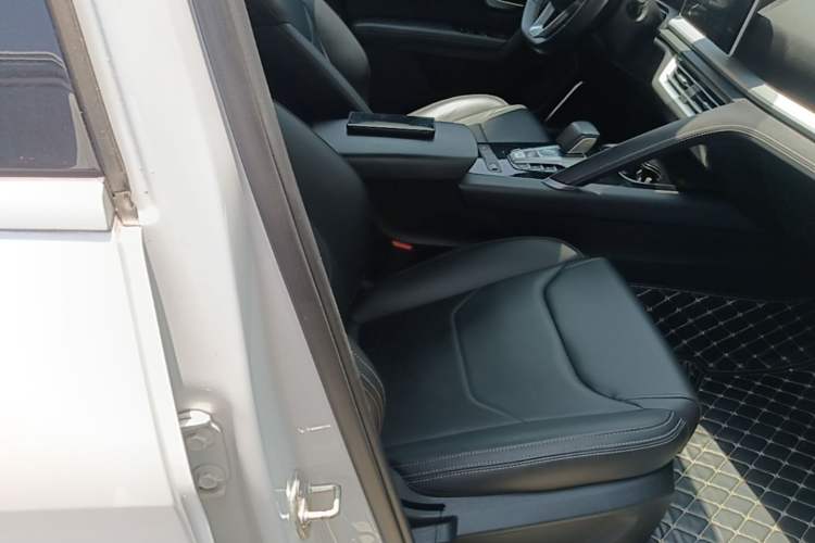 Used BYD Song Pro 2019 1.5T Automatic Elite Edition Right Front Seat
