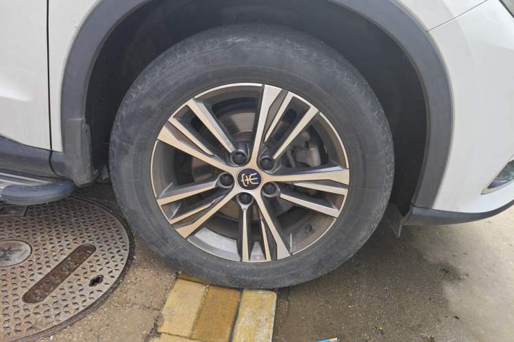 Used BYD Song Pro 2019 1.5T Automatic Elite Edition Right Front Wheel Hub