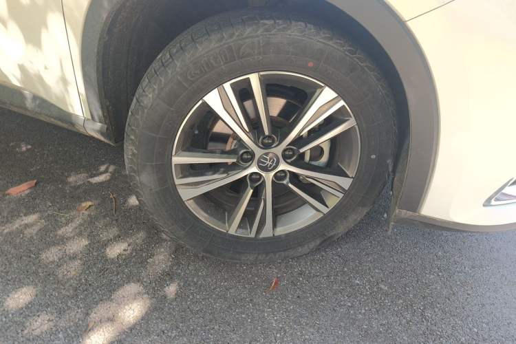 Used BYD Song Pro 2019 1.5T Automatic Elite Edition Right Front Wheel Hub