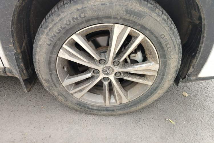 Used BYD Song Pro 2019 1.5T Automatic Prestige Model Right Front Wheel Hub