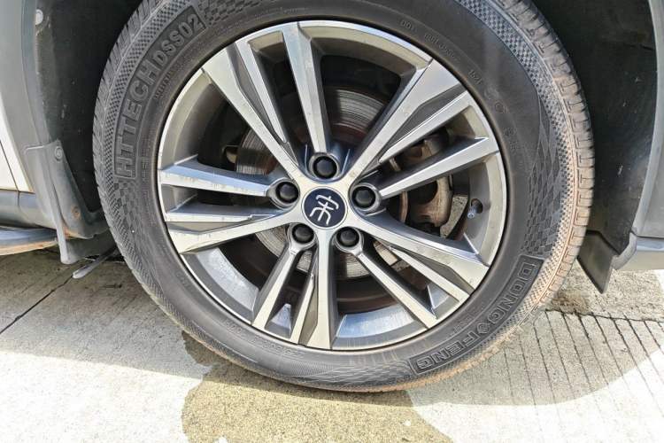Used BYD Song Pro 2019 1.5T Automatic Luxury Model Right Front Wheel Hub
