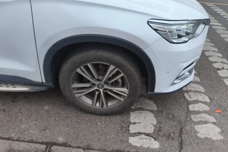 Used BYD Song Pro 2019 1.5T Automatic Prestige Model Right Front Wheel Hub