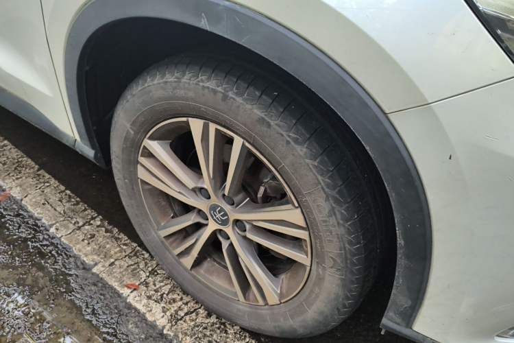 Used BYD Song Pro 2019 1.5T Automatic Elite Edition Right Front Wheel Hub