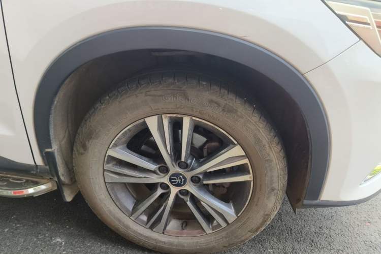 Used BYD Song Pro 2019 1.5T Automatic Elite Edition Right Front Wheel Hub