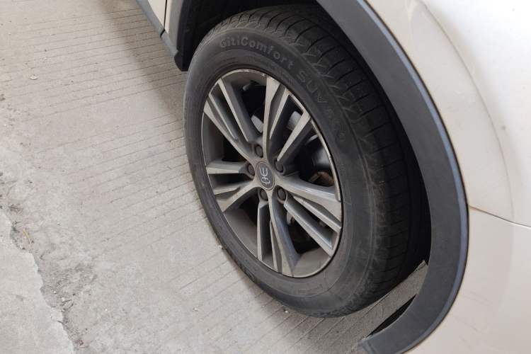 Used BYD Song Pro 2019 1.5T Automatic Elite Edition Right Front Wheel Hub