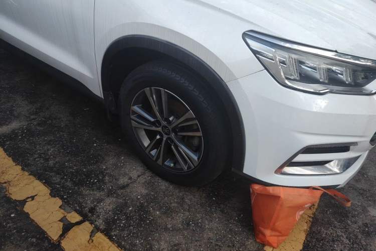 Used BYD Song Pro 2019 1.5T Automatic Elite Edition Right Front Wheel Hub