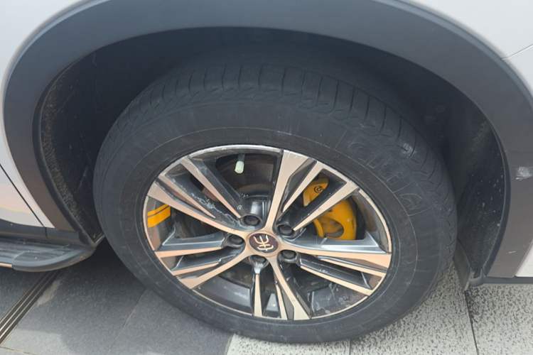 Used BYD Song Pro 2019 1.5T Automatic Luxury Model Right Front Wheel Hub