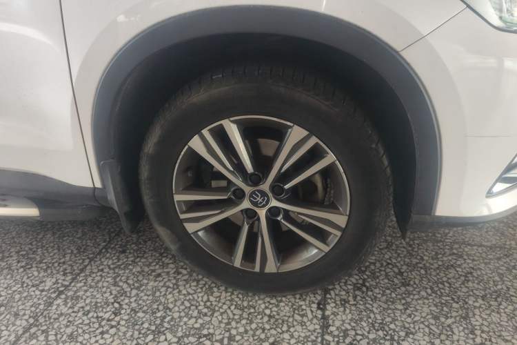 Used BYD Song Pro 2019 1.5T Automatic Prestige Model Right Front Wheel Hub