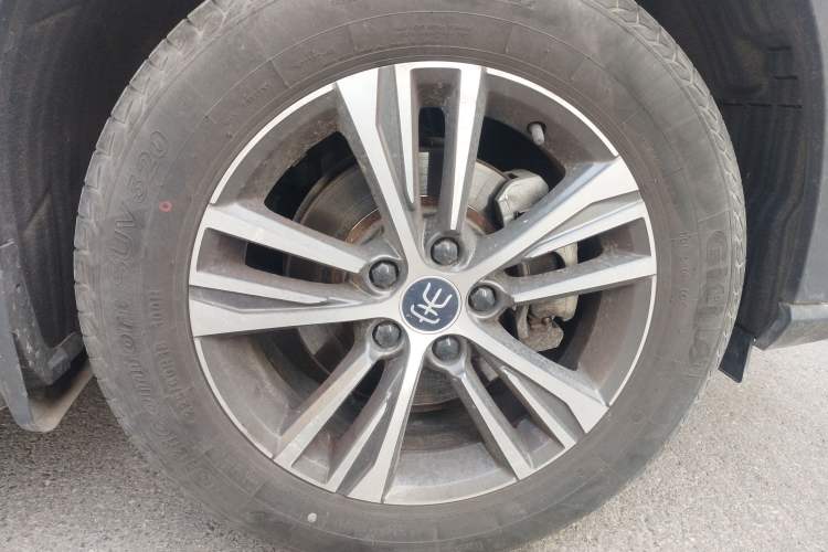 Used BYD Song Pro 2019 1.5T Automatic Luxury Model Right Front Wheel Hub