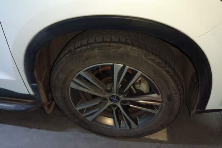 Used BYD Song Pro 2019 1.5T Automatic Elite Edition Right Front Wheel Hub