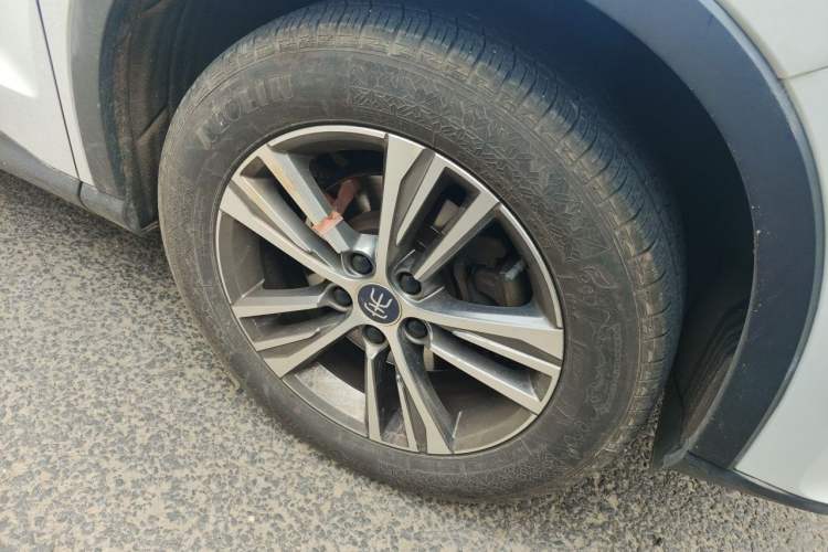Used BYD Song Pro 2019 1.5T Automatic Luxury Model Right Front Wheel Hub