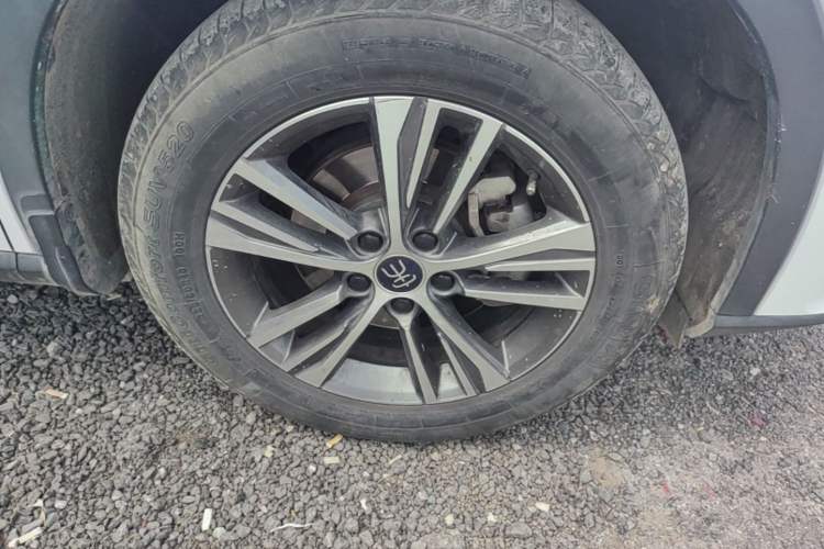Used BYD Song Pro 2019 1.5T Automatic Elite Edition Right Front Wheel Hub
