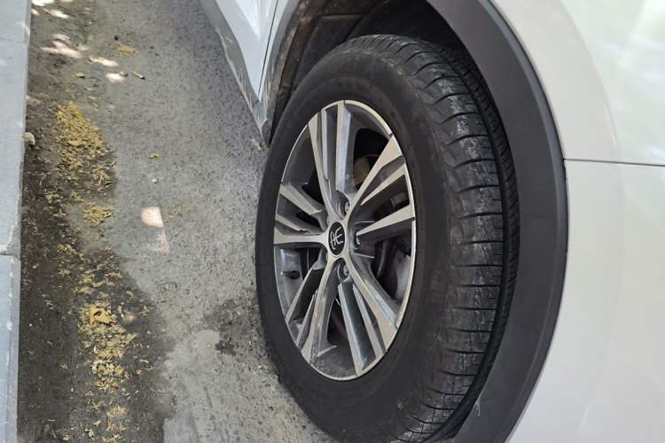 Used BYD Song Pro 2019 1.5T Automatic Elite Edition Right Front Wheel Hub