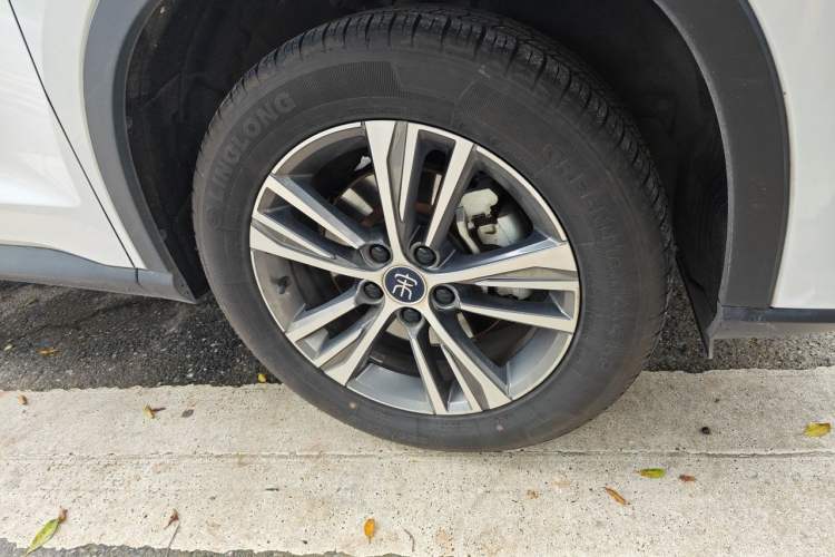 Used BYD Song Pro 2019 1.5T Automatic Luxury Model Right Front Wheel Hub