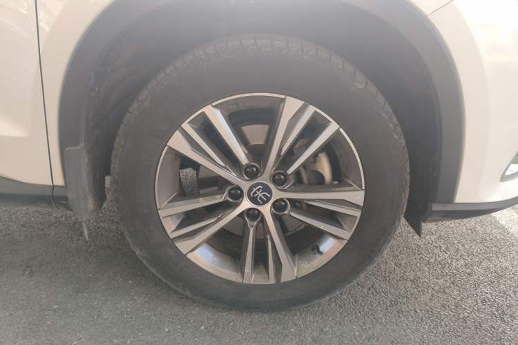 Used BYD Song Pro 2019 1.5T Automatic Elite Edition Right Front Wheel Hub