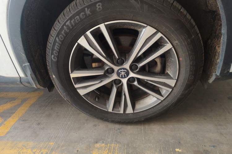 Used BYD Song Pro 2019 1.5T Automatic Luxury Model Right Front Wheel Hub