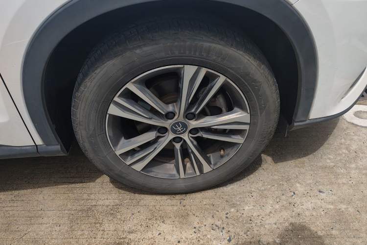 Used BYD Song Pro 2019 1.5T Automatic Elite Edition Right Front Wheel Hub