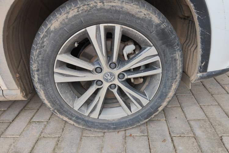 Used BYD Song Pro 2019 1.5T Automatic Elite Edition Right Front Wheel Hub