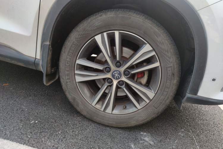 Used BYD Song Pro 2019 1.5T Automatic Prestige Model Right Front Wheel Hub