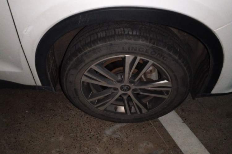 Used BYD Song Pro 2019 1.5T Automatic Luxury Model Right Front Wheel Hub