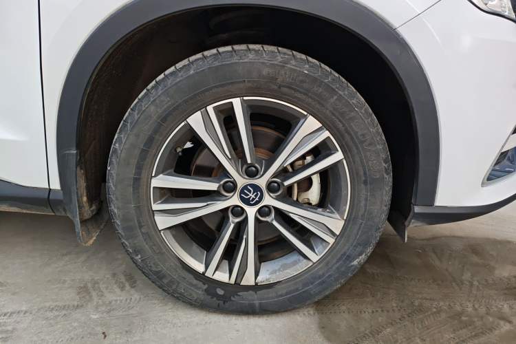 Used BYD Song Pro 2019 1.5T Automatic Prestige Model Right Front Wheel Hub