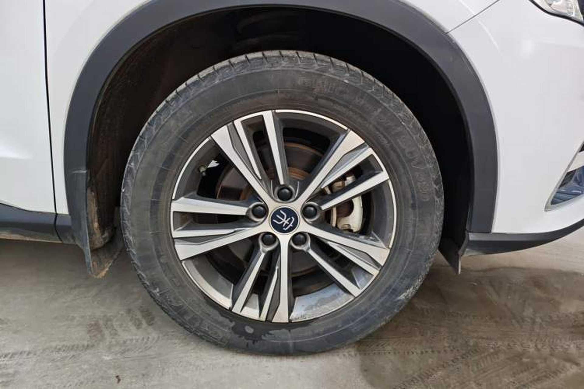 Used BYD Song Pro 2019 1.5T Automatic Prestige Model Right Front Wheel Hub