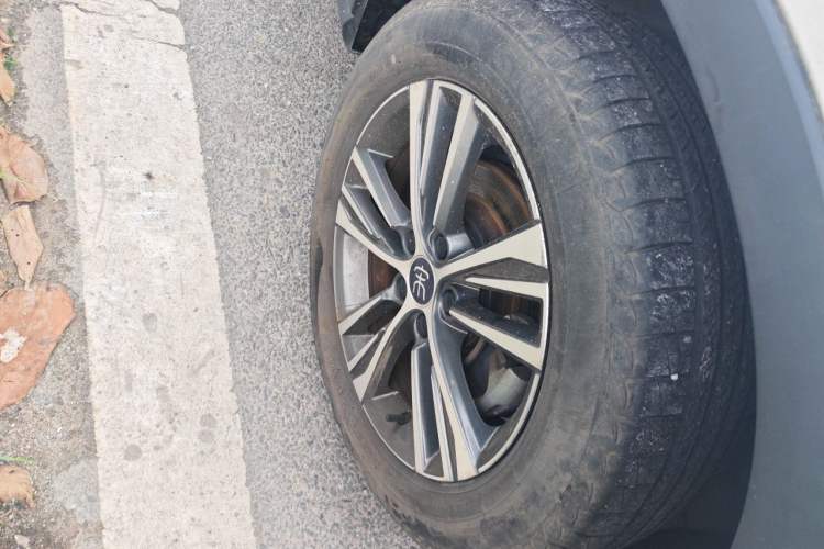 Used BYD Song Pro 2019 1.5T Automatic Luxury Model Right Front Wheel Hub