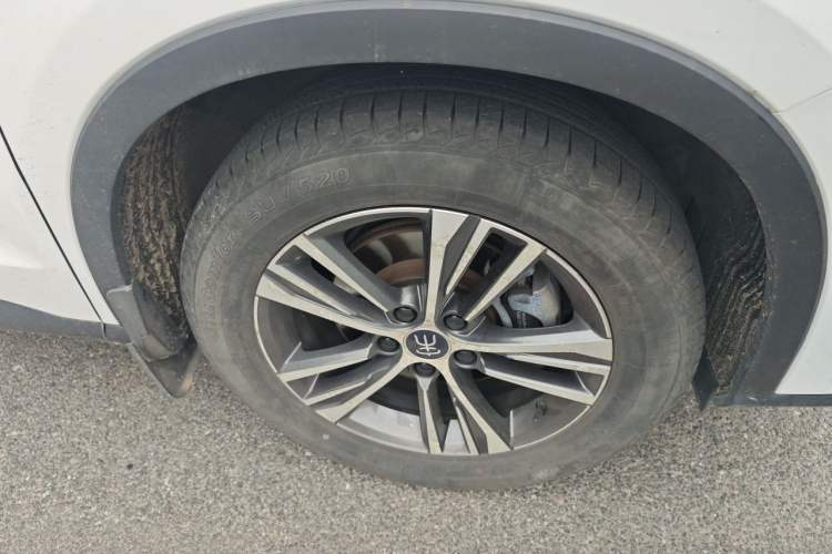 Used BYD Song Pro 2019 1.5T Automatic Luxury Model Right Front Wheel Hub