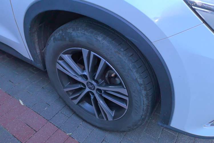Used BYD Song Pro 2019 1.5T Automatic Elite Edition Right Front Wheel Hub