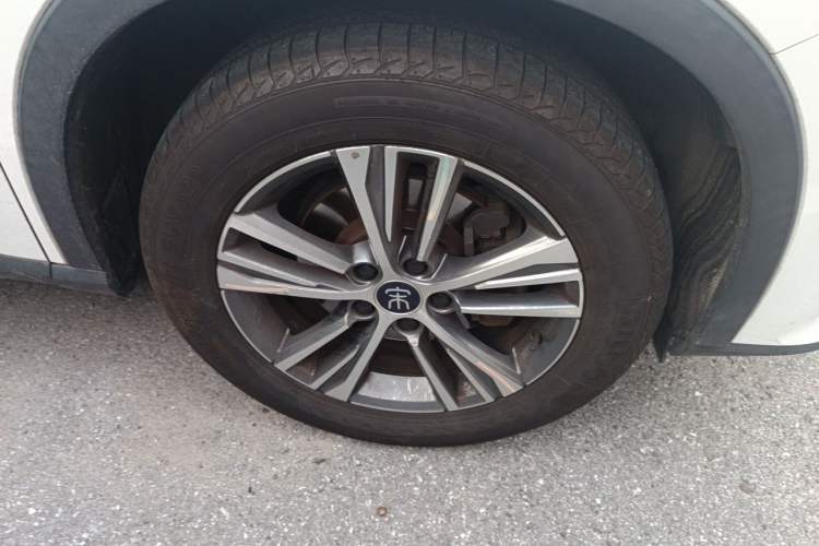 Used BYD Song Pro 2019 1.5T Automatic Luxury Model Right Front Wheel Hub