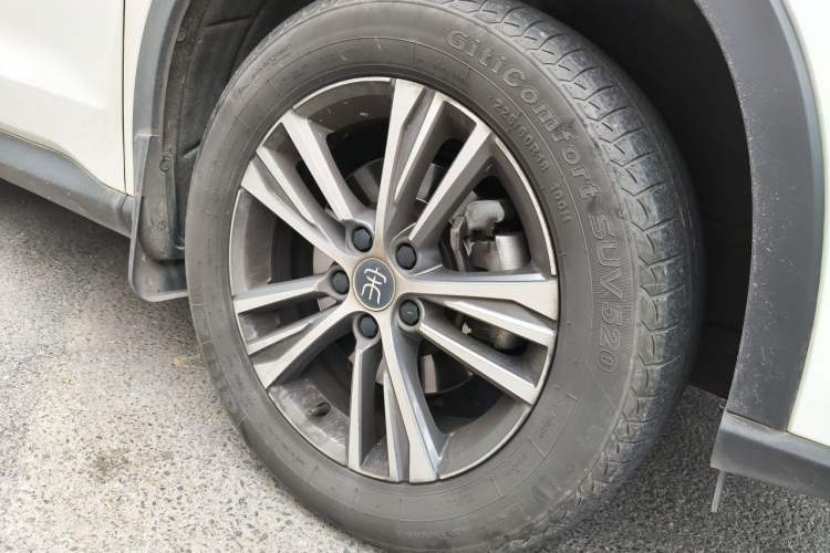 Used BYD Song Pro 2019 1.5T Automatic Elite Edition Right Front Wheel Hub