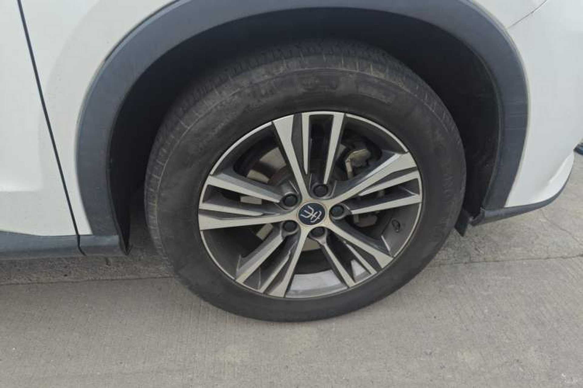 Used BYD Song Pro 2019 1.5T Automatic Elite Edition Right Front Wheel Hub