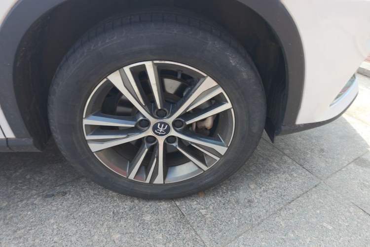 Used BYD Song Pro 2019 1.5T Automatic Elite Edition Right Front Wheel Hub