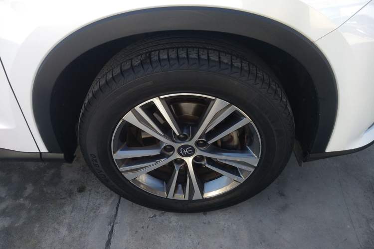 Used BYD Song Pro 2019 1.5T Automatic Prestige Model Right Front Wheel Hub