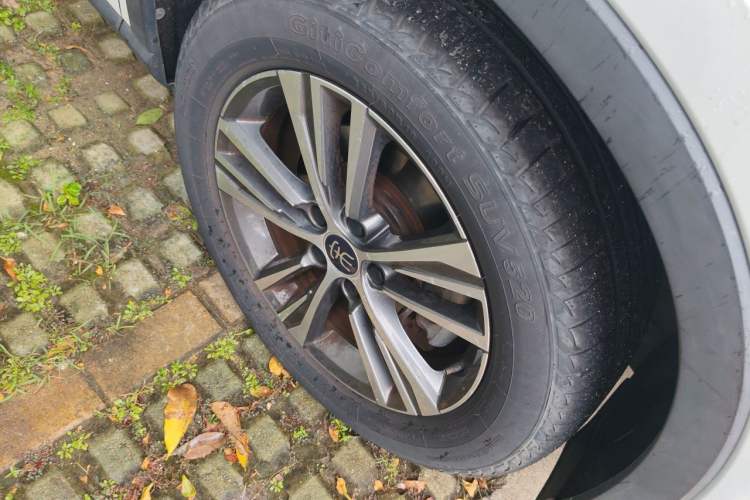 Used BYD Song Pro 2019 1.5T Automatic Elite Edition Right Front Wheel Hub