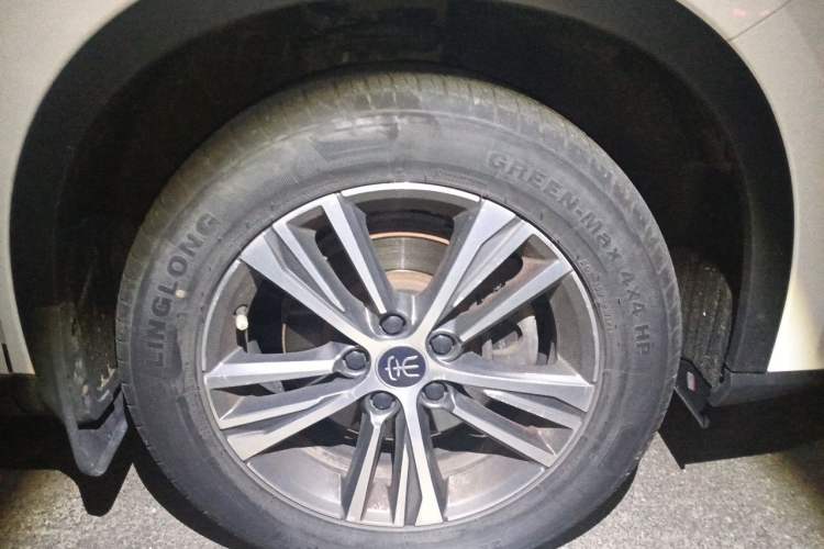 Used BYD Song Pro 2019 1.5T Automatic Elite Edition Right Front Wheel Hub