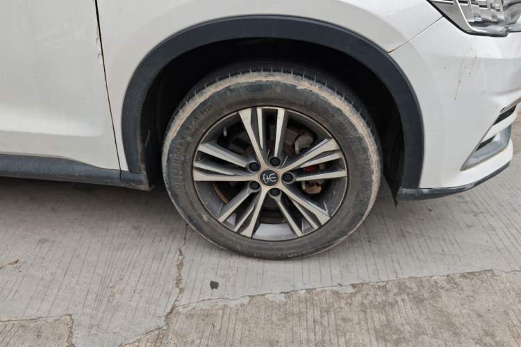 Used BYD Song Pro 2019 1.5T Automatic Luxury Model Right Front Wheel Hub